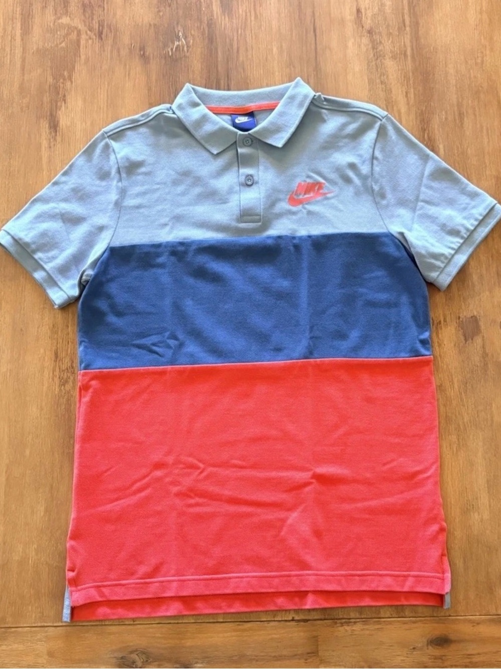 Nike Men's Tri-Block Polo in light blue, Navy & coral